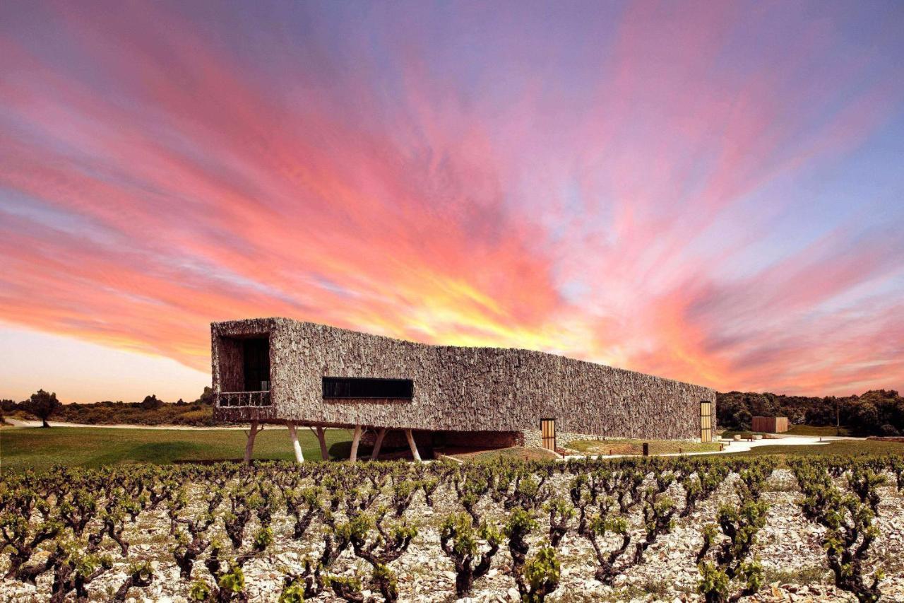Village Castigno - Wine Hotel & Resort Assignan Exteriör bild